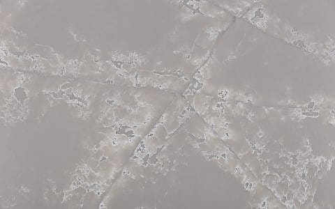фрагмент Etna Quartz 023 White Ice